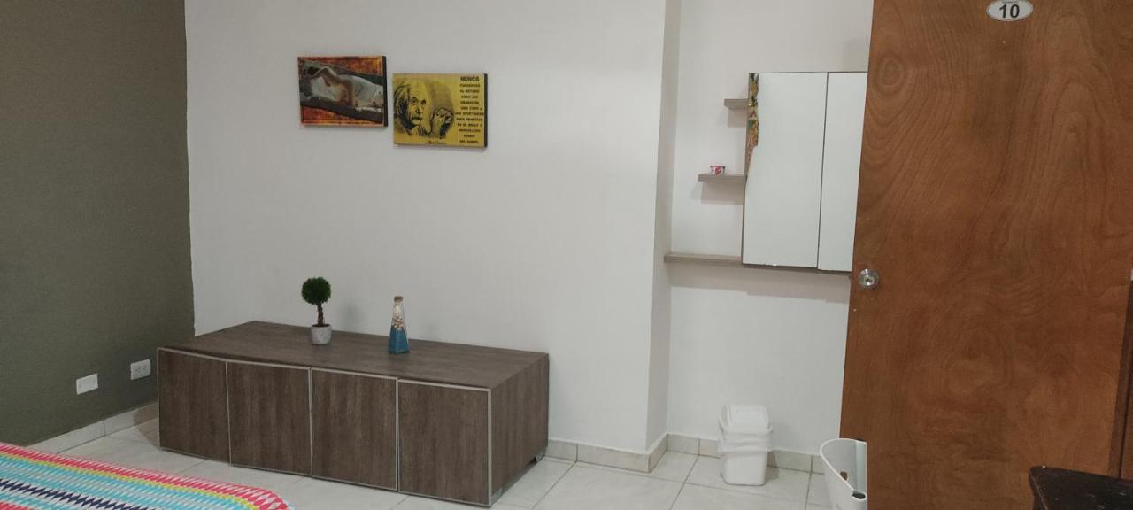 Hostal Komfort Μεντεγίν Εξωτερικό φωτογραφία