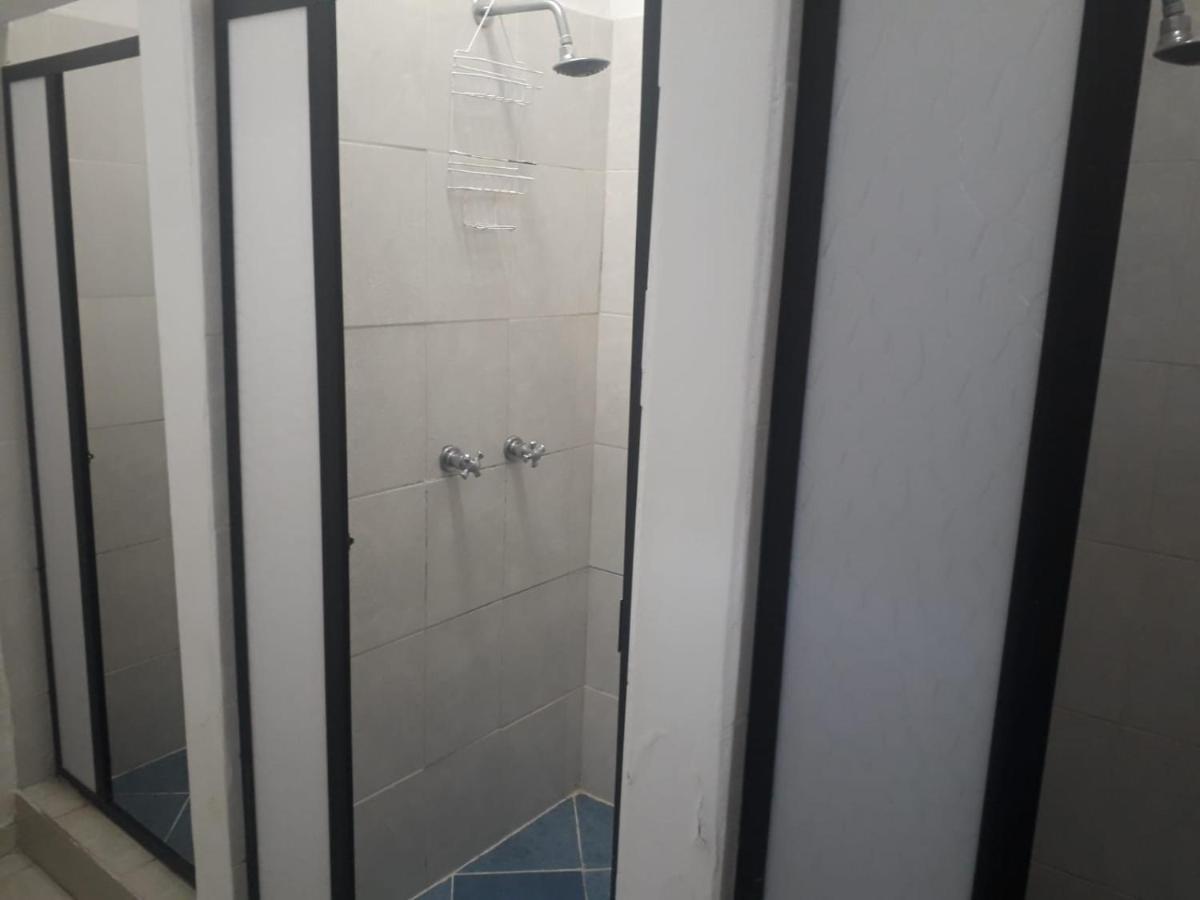 Hostal Komfort Μεντεγίν Εξωτερικό φωτογραφία