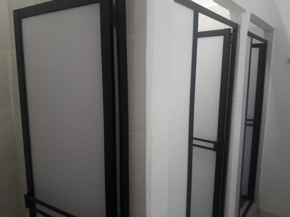 Hostal Komfort Μεντεγίν Εξωτερικό φωτογραφία