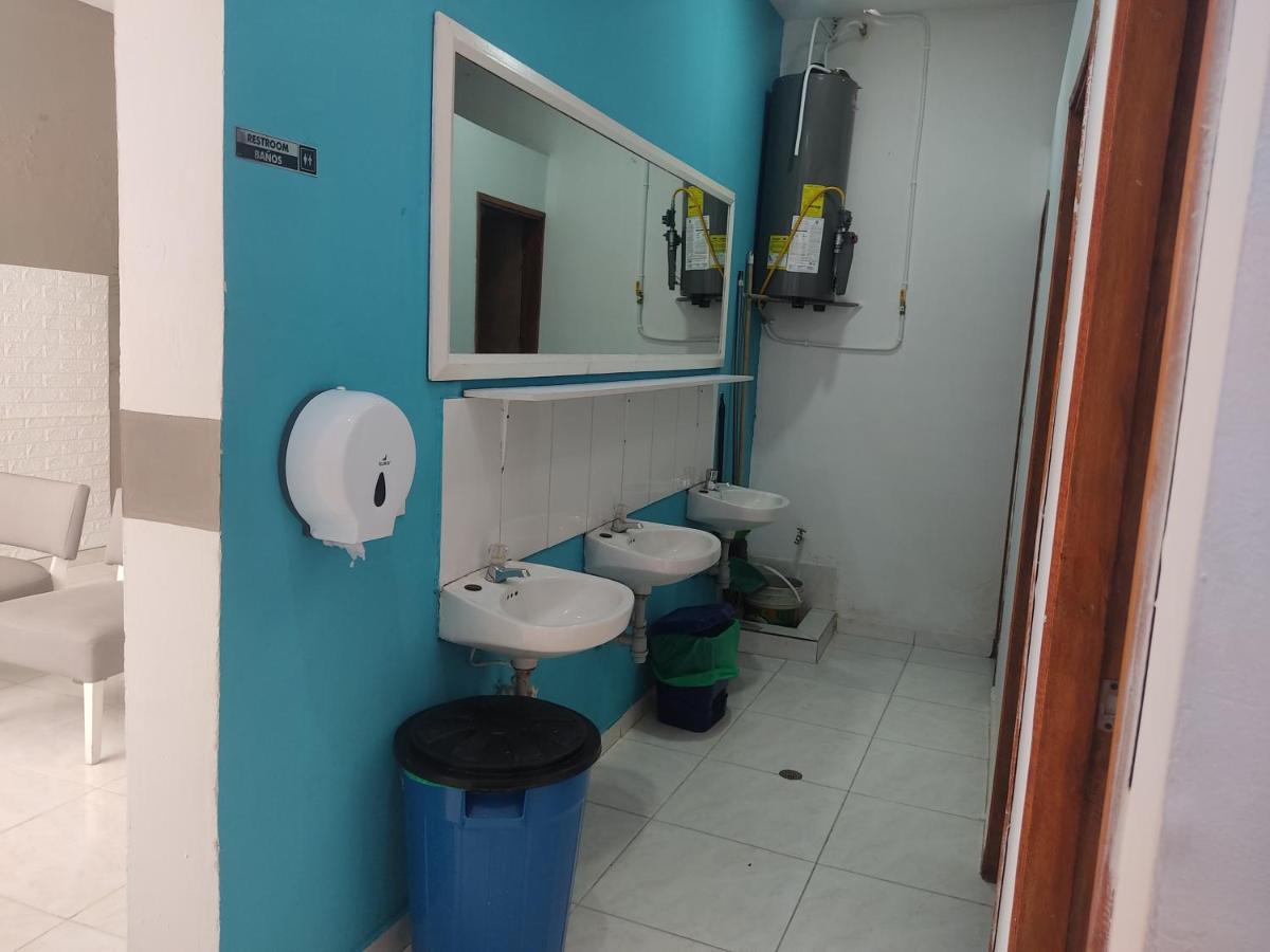 Hostal Komfort Μεντεγίν Εξωτερικό φωτογραφία